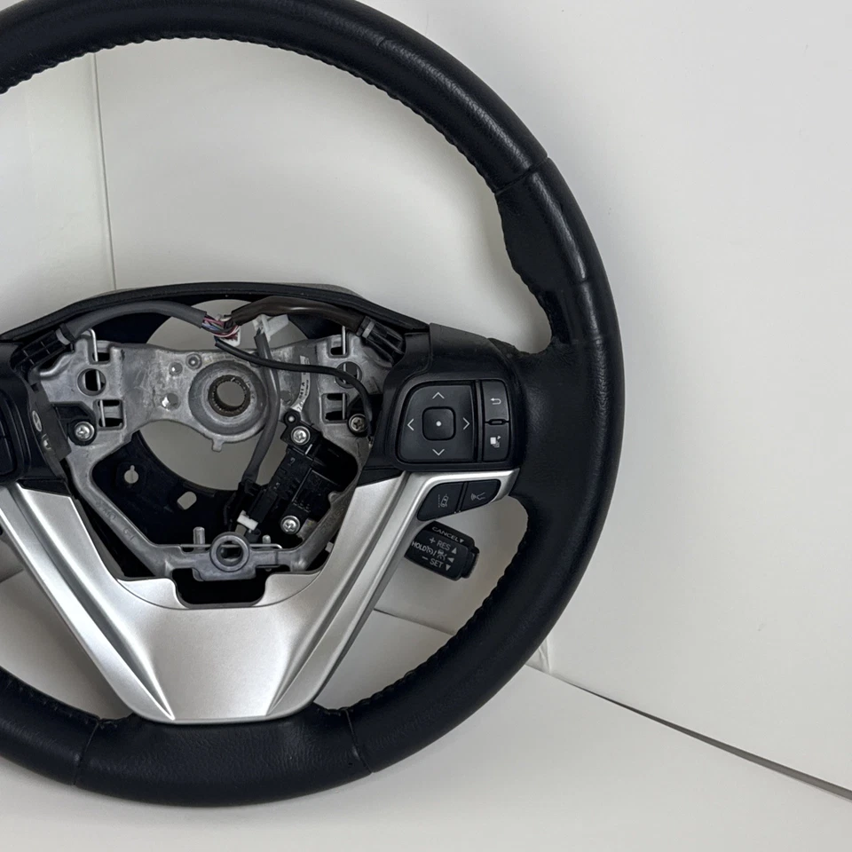 Toyota Sienna 2018 volante con interruptores OEM Foto 3 de 4