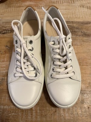 Women s white leather ECCO tennis shoes size 8-8.5