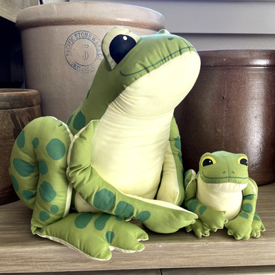 VTG Angelitos Green Spotted Frog Mama & Baby Stuffed Animal 90s Lounge Pillow
