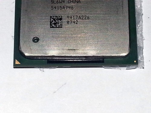 PROCESSORE CPU INTEL Celeron®, 2,40 GHz 128 KB SL6W4 USATO OTTIMO VBCJ 53332 - Foto 3 di 4