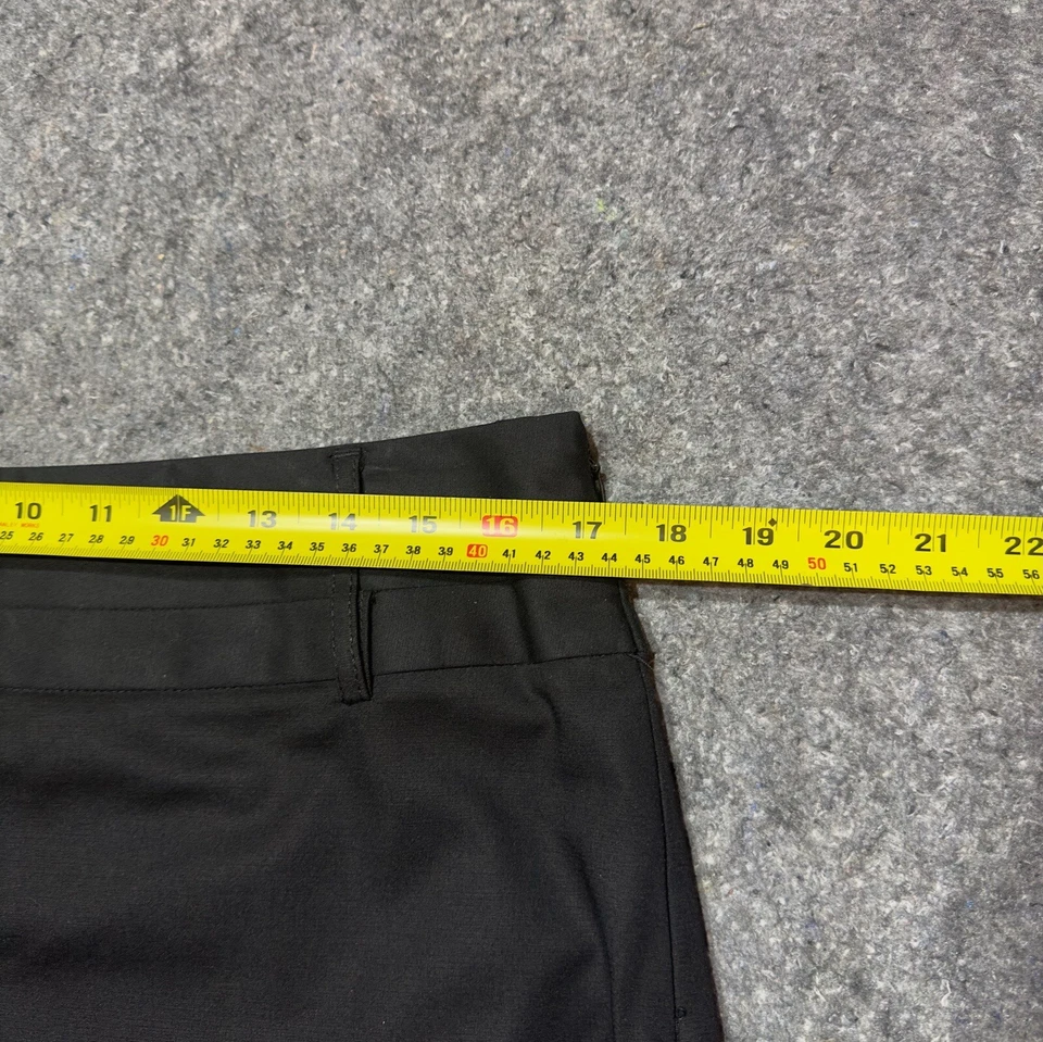 Saia Rafaella Feminina Preta Frente Plana Traseira Fenda Comprimento do Joelho Linha A Tamanho 12 - Imagem 4 de 4