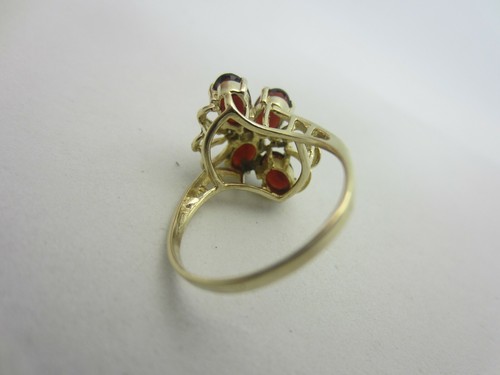 Anillo Vintage De Oro Amarillo De 14K Con Granate Y Diamante - Imagen 7 de 10