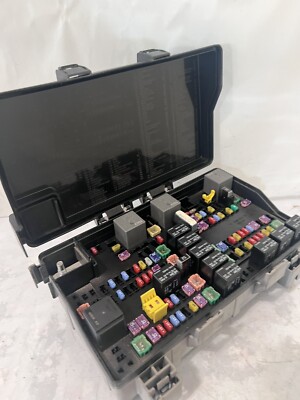 2018 GRAND CHEROKEE Fuse Box Cabin BCM TCM OEM P68320921AC