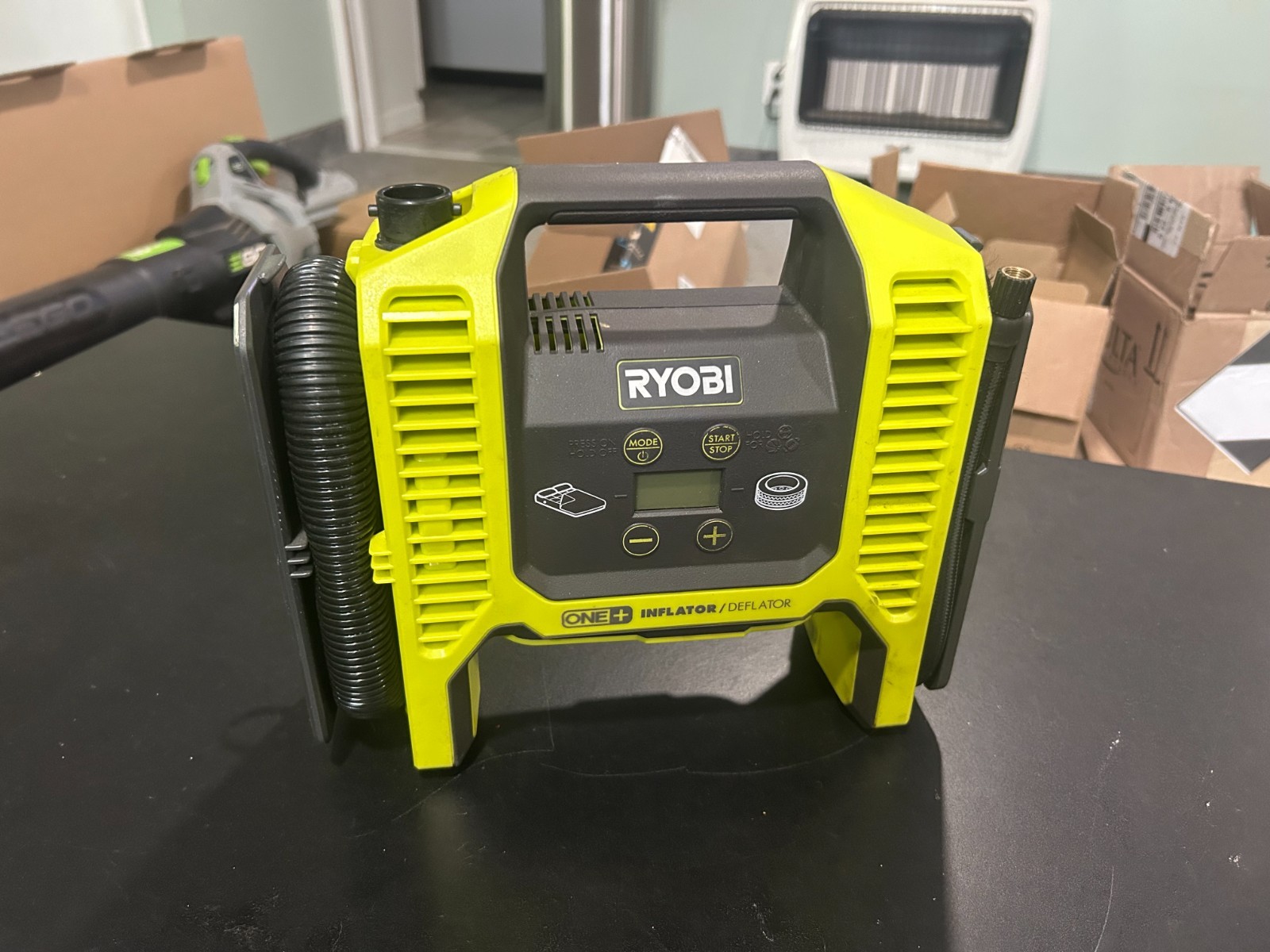 Ryobi ONE+ Inflator/Deflator P747