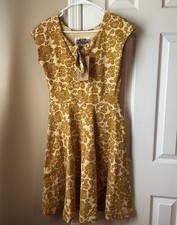 Effie’s Heart Gardenia Fit-and-Flare Floral Dress. Women’s Medium. NWT $105