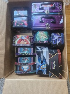 Lote de 12 latas vacías Pokemon TCG