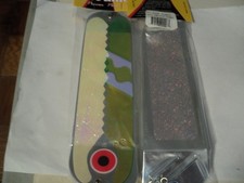 2 - PRO KING 8 " FLASHERS (HALF CHIN GREEN) NIP LAST ONES