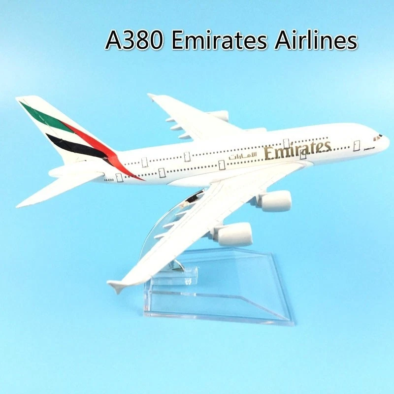 1:400 Emirates Airlines Airbus A380-800 Diecast Airplane Model Collection 16 cm - Immagine 2 di 4