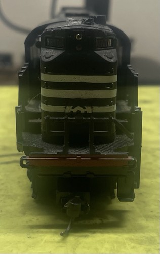 Locomotora motor diésel HO AHM Mehano New Haven #2556 RS-11 lote reparado 984 | Zustand: Used