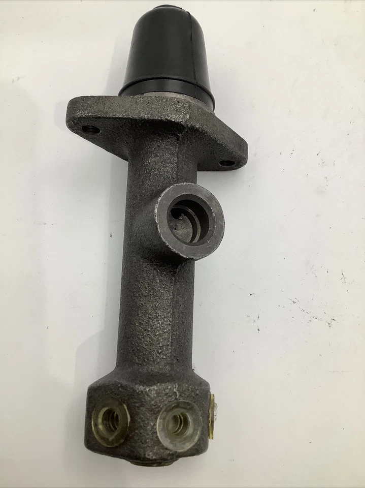 VW Volkswagen Beetle Bug Brake Master Cylinder 1965 -1966 VW113611023B OE Brand - Image 4 of 4
