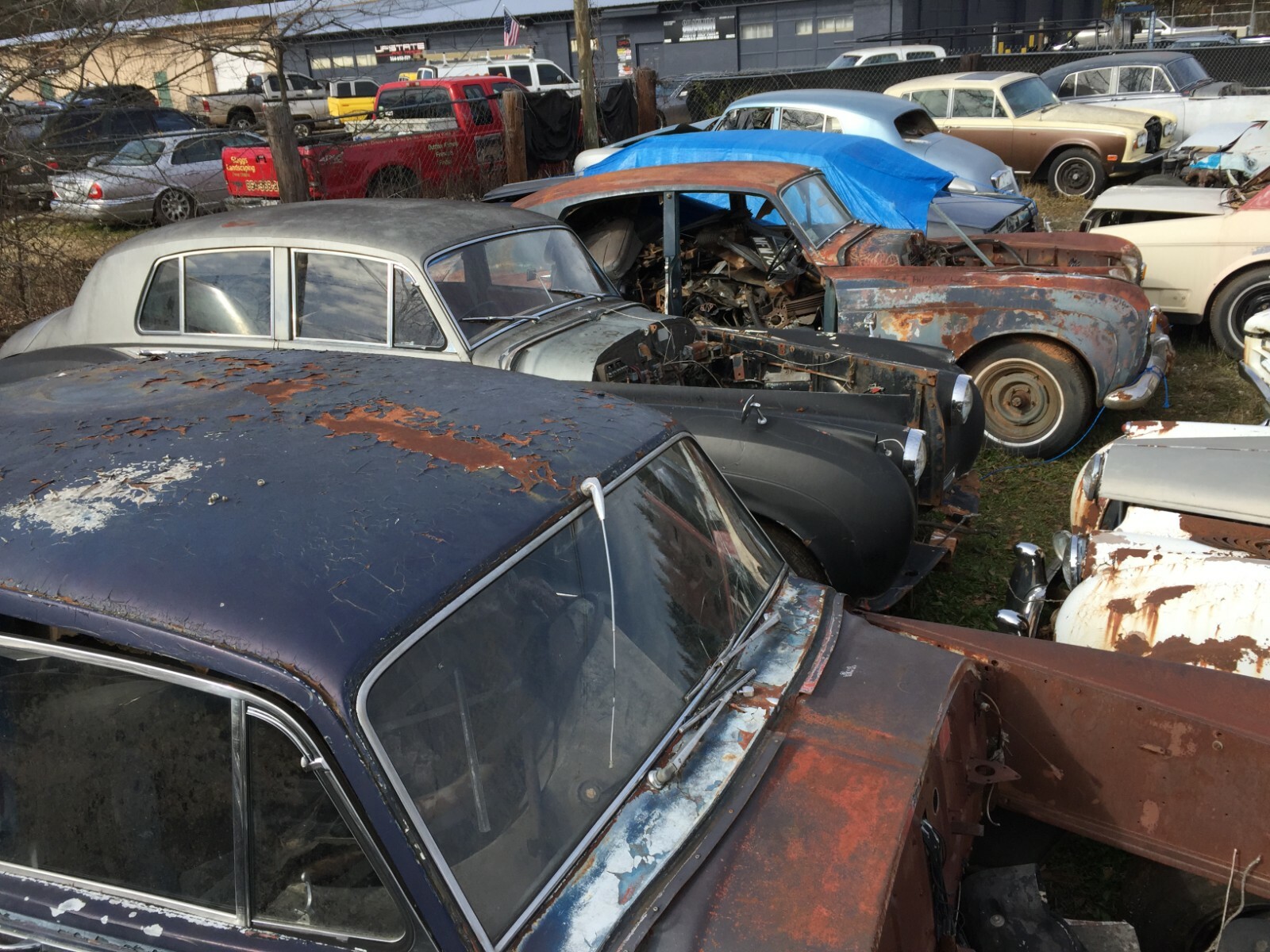 ROLLS ROYCE, CLOUD BENTLEY 1955-62 TAIL LIGHT. THE WORLDS LARGEST USED INVENTORY