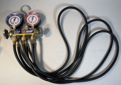 Yellow Jacket - Heat Pump Charging Manifold with 60'' Black Plus 1/4'' Hoses