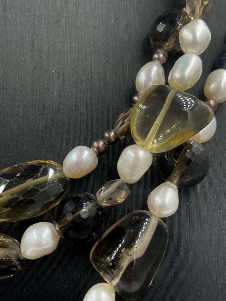 Collana multifilo pietre quarzo fumè e perle di fiume chiusura argento 925/1000 - Immagine 4 di 4