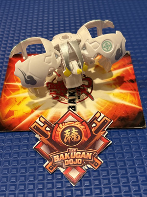 Bakugan Evolutions Haos   Sectanoid B100 China Riot White Silver Yellow