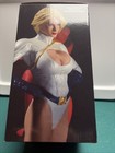 Cover Girls Of The DC Universe Power Girl Statue 2953/5000 — photo 4