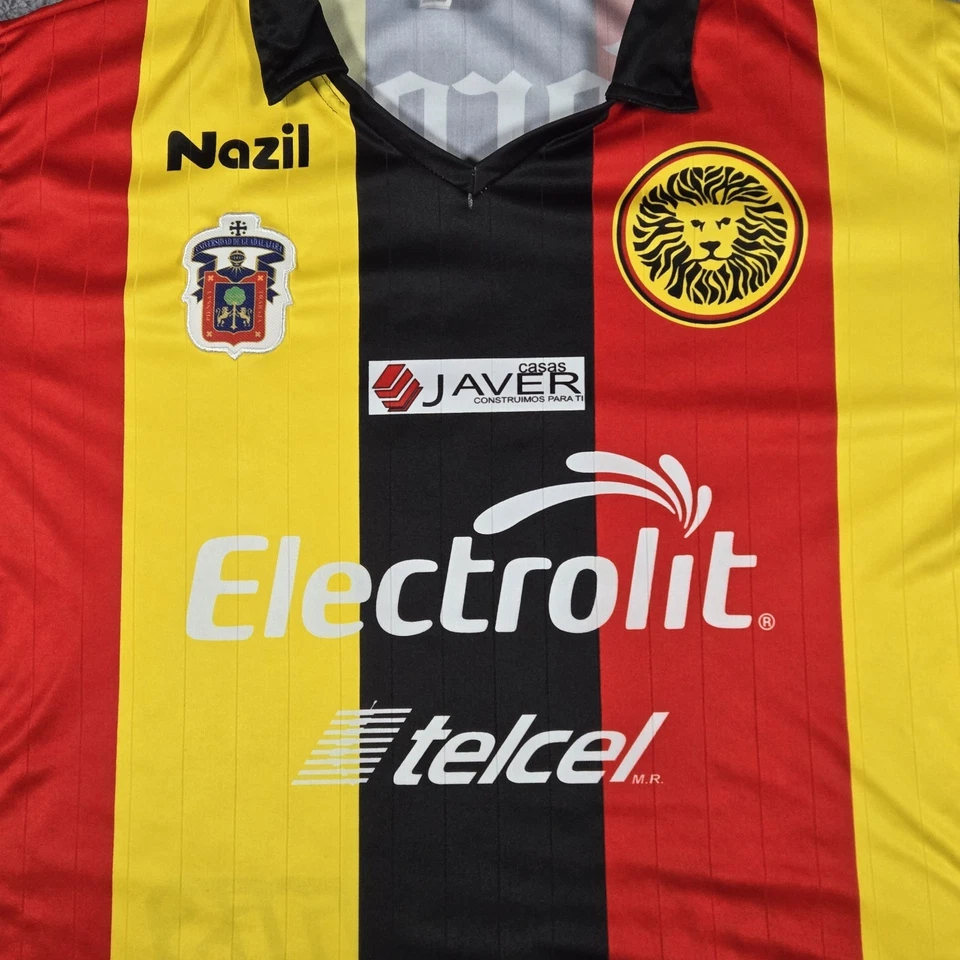 Camiseta del club de fútbol Leones Negros UdeG 2014-2015 talla grande Foto 3 de 4