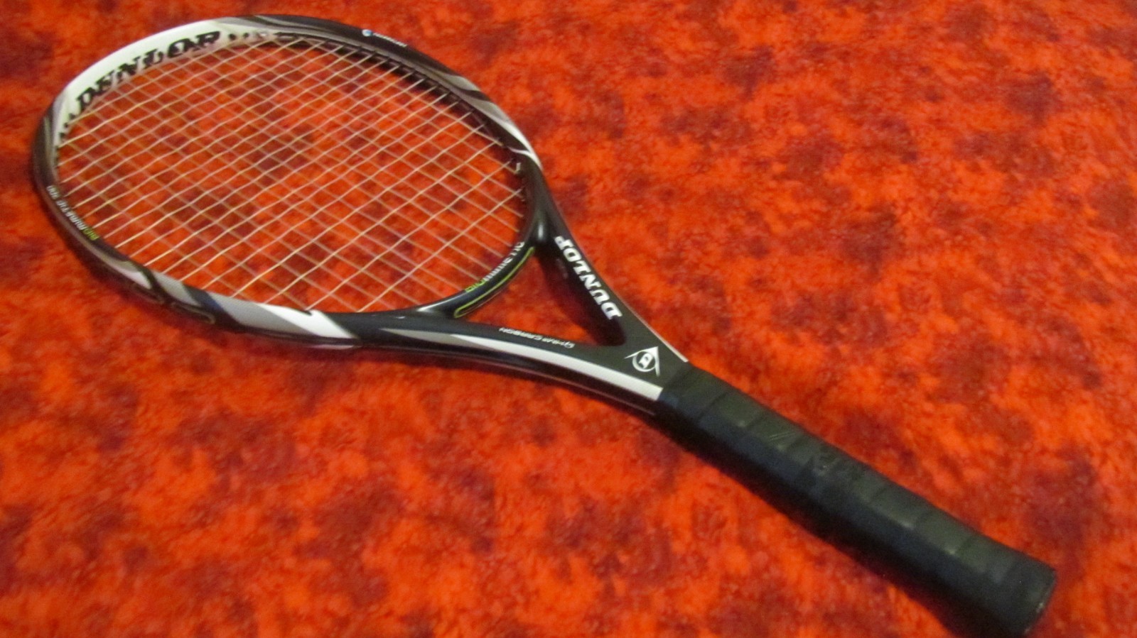 Dunlop Biomimetic 700 HM6 Carbon 110 Sq. In. 4 1/2 (4) Grip 