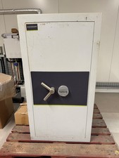 LARGE HIGH SECURITY SAFE - BURTON DIGITAL GRADE 1 SIZE 7 - 292KGS - 2014