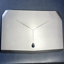 Alienware 17 R2 i7-6500U 2.5GHz 16GB RAM 500GB SSD TouchScreen
