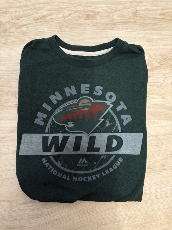 Minnesota Wild Tshirt Size Medium Women’s NHL Hockey Majestic