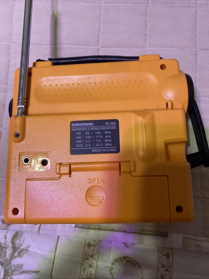 Grundig FR200 AM/FM/SW/DAB радио - Изображение 3 из 3