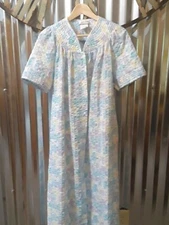 Miss Elaine Seersucker Small Robe - Blue/Lavendar Floral Snap Housecoat