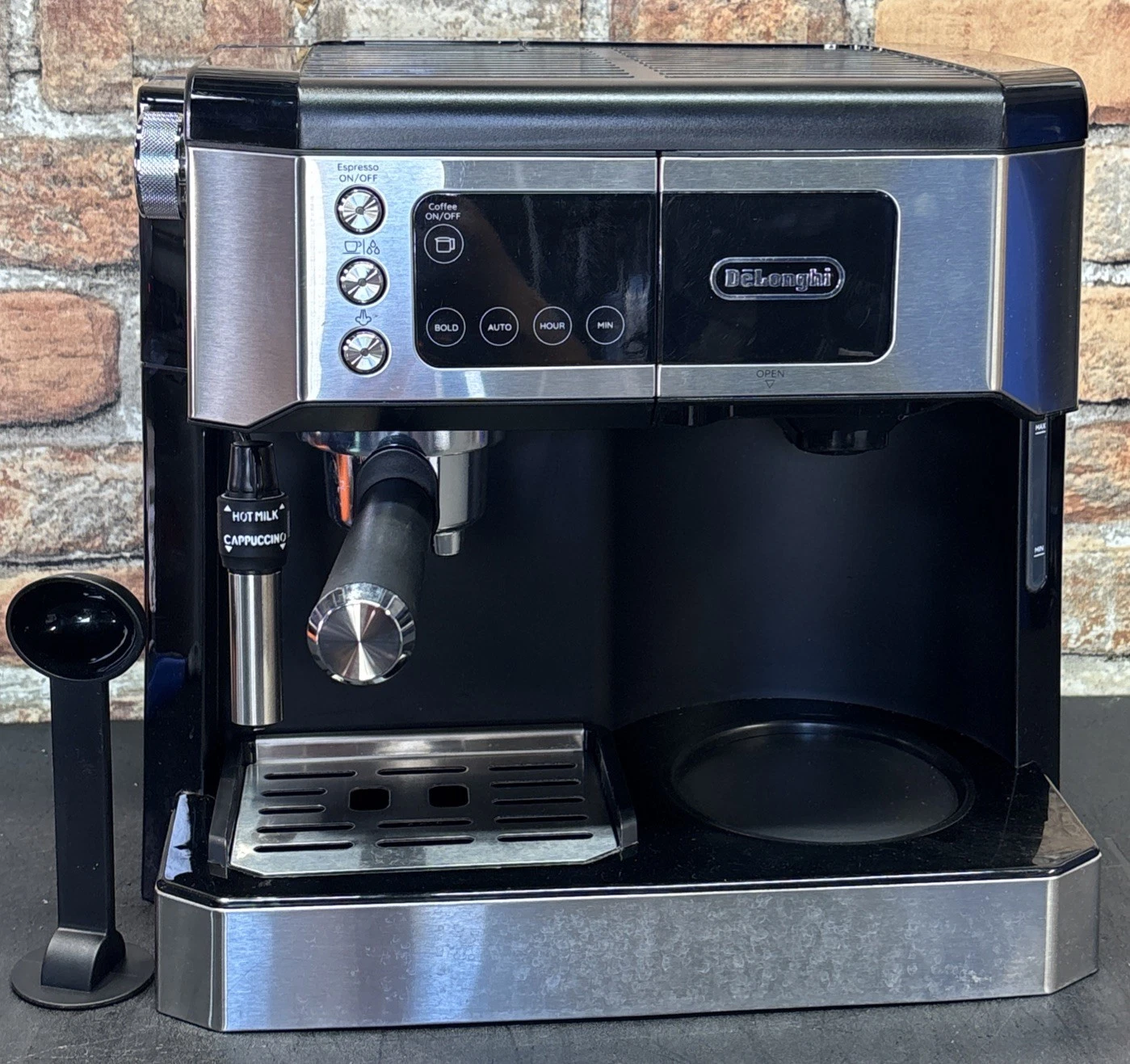 DeLonghi COM532M All-in-One Coffee Maker Espresso Machine - READ.
