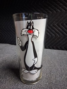 Looney Tunes Sylvester Clear Glass Tumbler Drinking Glass Decorated 10 oz
