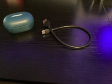 bose earbuds blue wirless different sizes too comes with charger no box