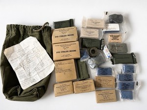Military First Aid Kit Gun Crew OD Drawstring Bag w/ Dressings & Supplies