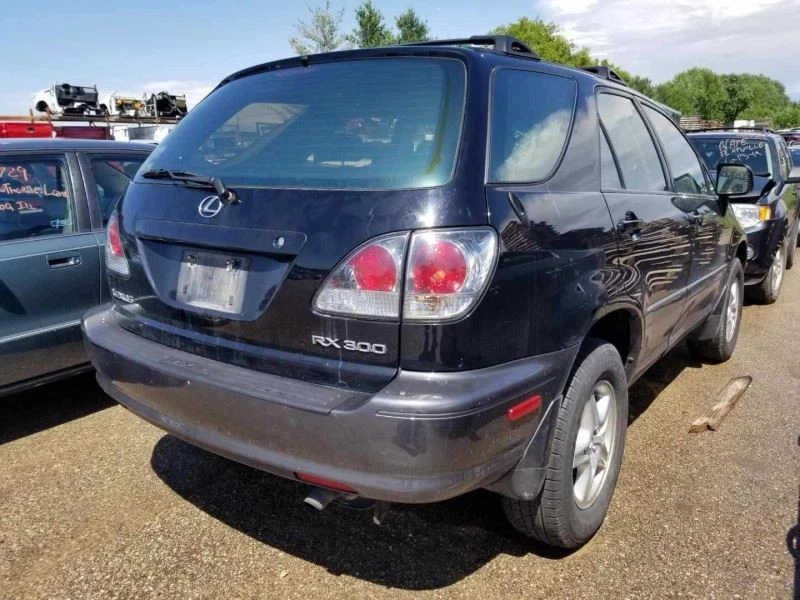 Cuarto de luz trasera de pasajero montado en panel para 00-03 LEXUS RX300 1667647 Foto 4 de 4