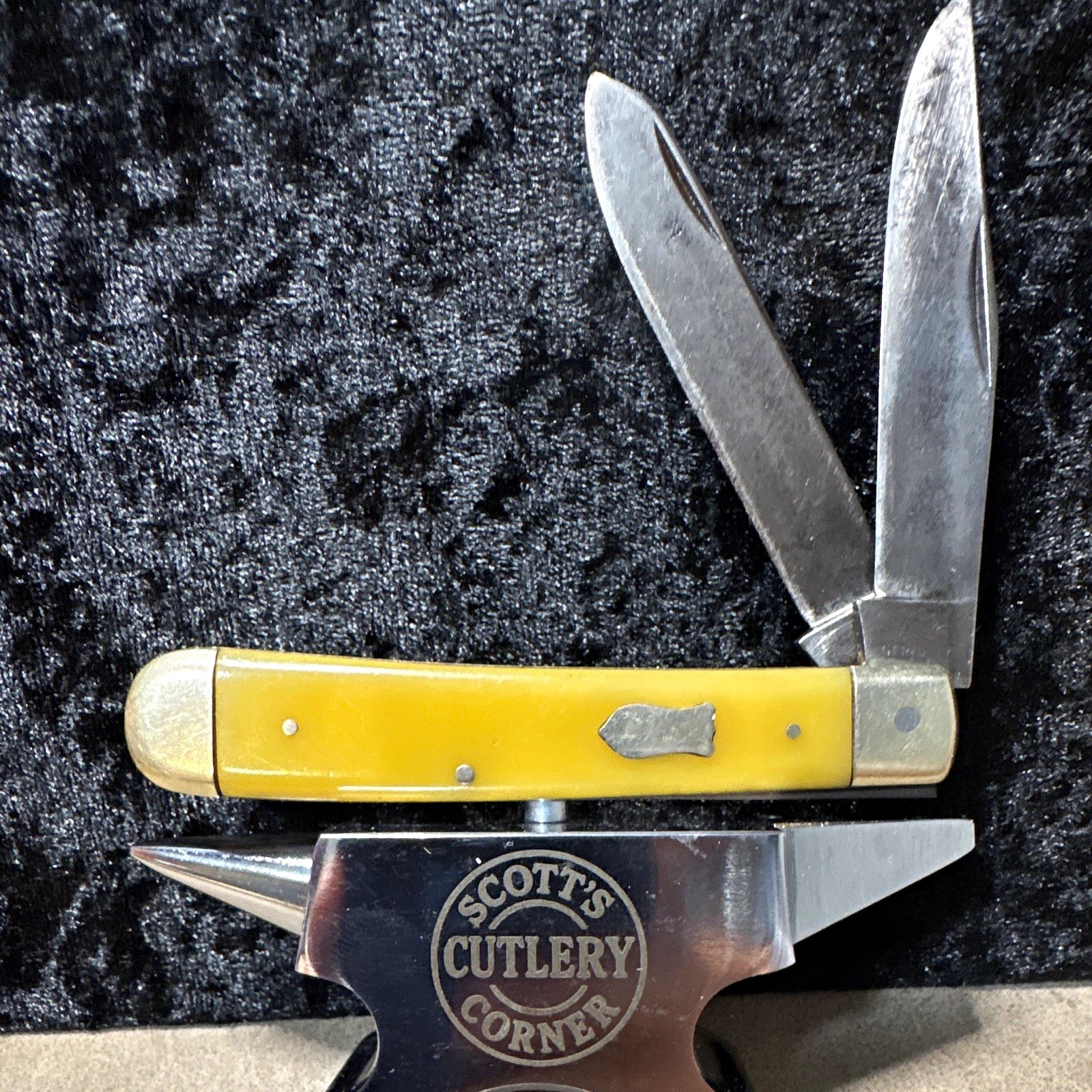 German eye synthetic handle trapper