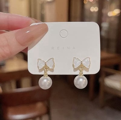 Elegante Schleifen-Perlenohrringe Weiß & Gold | Korean Style | Romantisch