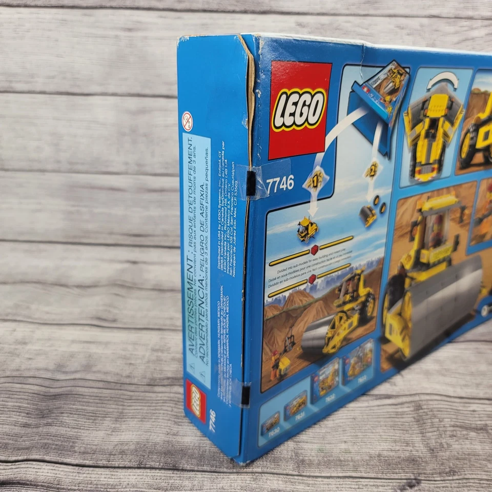 LEGO City 7746 Single-Drum Roller NEW Construction Truck Compactor Steamroller - Image 3 of 4