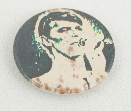 Raro pulsante pinback David Bowie vintage new wave (B3L) sottile bianco duca anni 80 - Foto 1 di 3