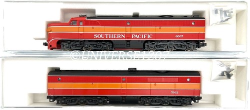 Trix 22428 HO DR Class 132 Ludmilla Diesel Locomotive