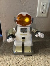 MD-2 Medi-Bot 020 Robot Silverlit Toys Vintage 2002 Battery Operated P.R. China