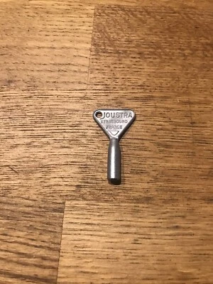 Petite clef pour jouets Joustra