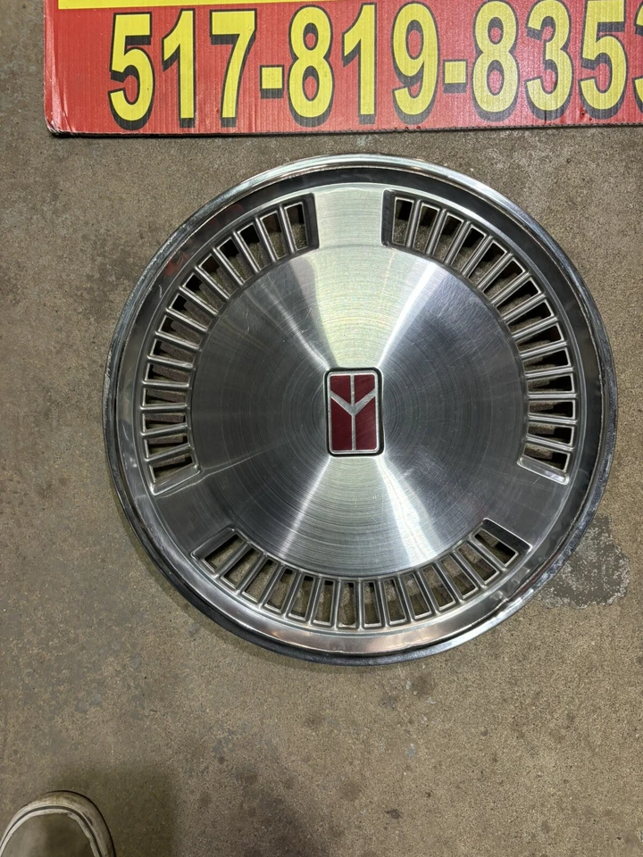 1990-Oldsmobile Calais AchievaFwd 14” Used Hubcap 1 Oem Rare P/N 22576076 4112 - Image 2 of 4