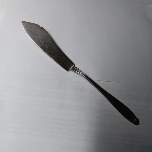 International Sterling Prelude  FLAT HANDLE MASTER BUTTER KNIFE 7 1/8"  No Mono