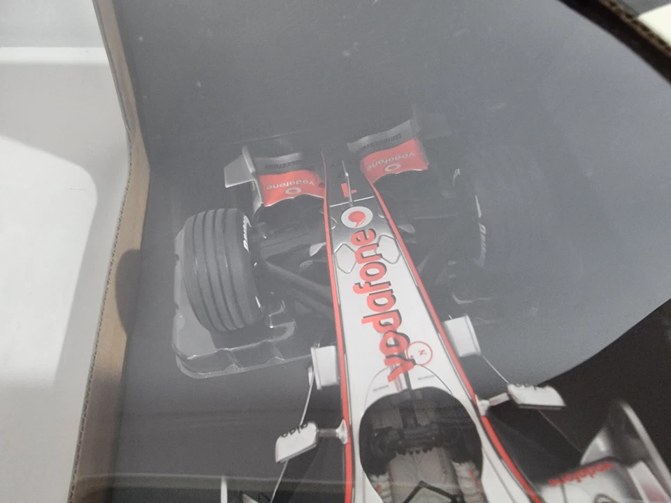 Minichamps 530071801 - Vodafone McLaren Mercedes MP 4-22 F.Alonso Showcar 2007 - Image 4 of 4