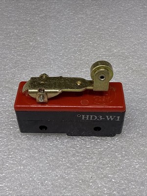 ARROW H&H HD3-W1 HINGE LEVER SWITCH  20A 480V.A.C.