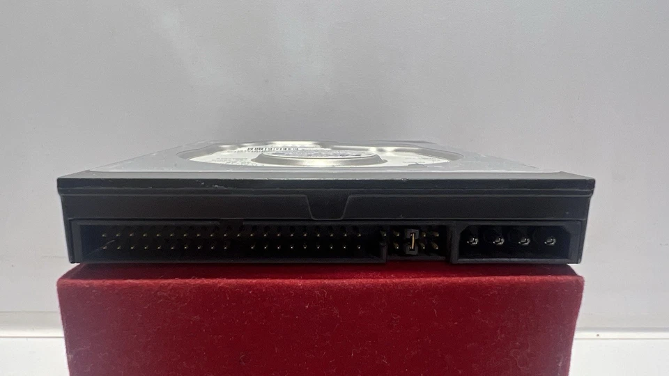 IDE Hard Disk Drive Maxtor Fireball 3 40GB Untested - Image 4 of 4