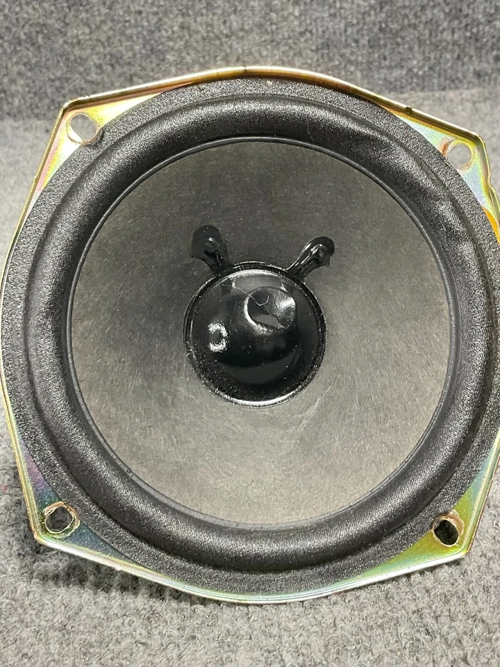 1 par de altavoces redondos Sharp 13WB278A 🎵 8Ω 120W máximo probado funcionando Foto 4 de 4