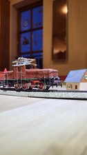 Märklin H0 Eisenbahn: Lokomotive, Waggons, Gleise mit Transformator