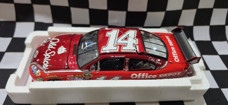 Action Racing Collectables 1:24 Tony Stewart #14 Old Spice 2010 Impala LE