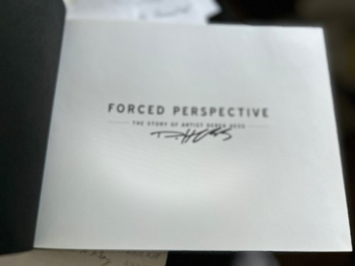 Forced Perspective SIGNED by Derek Hess, with dvd 2016 - Imagen 2 de 5