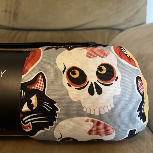 Cynthia Rowley Halloween Outdoor Picnic Reversible Throw Blanket 60” x 70” New - Picture 5 of 6