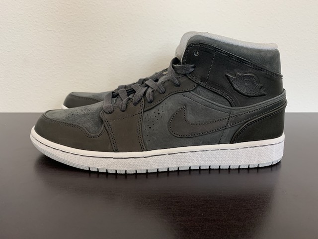 Nike Air Jordan 1 Mid Nouveau 