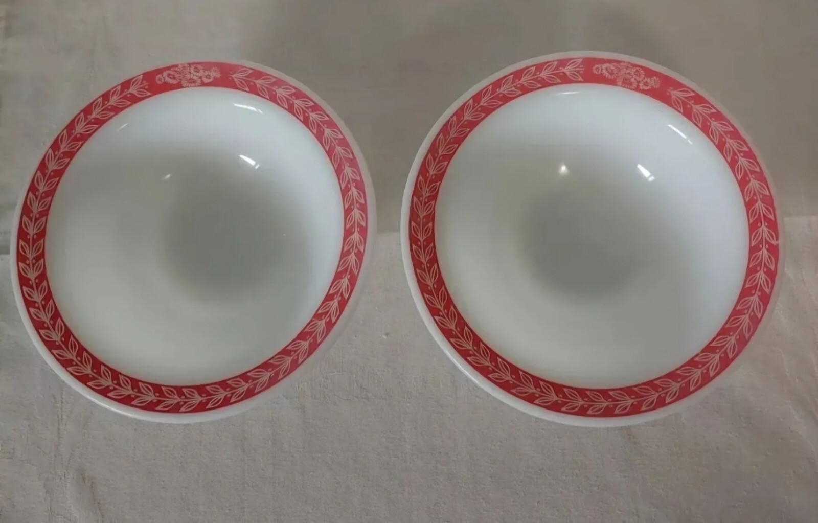 Vintage Fire King Glass Daisy Bowls – Mid-Century Collectible